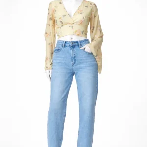 Crop_Top_Floral_Strengthen_Yellow_Mannequin_Front